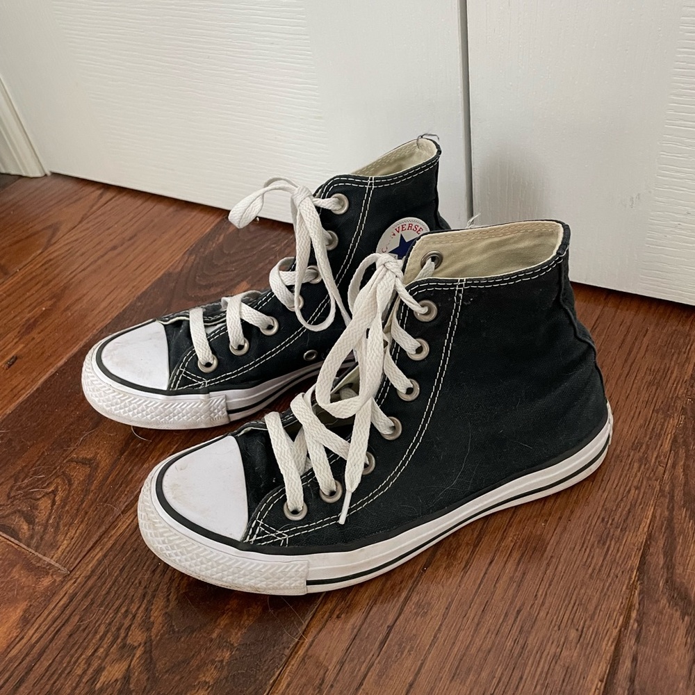 Black high top Converse classic